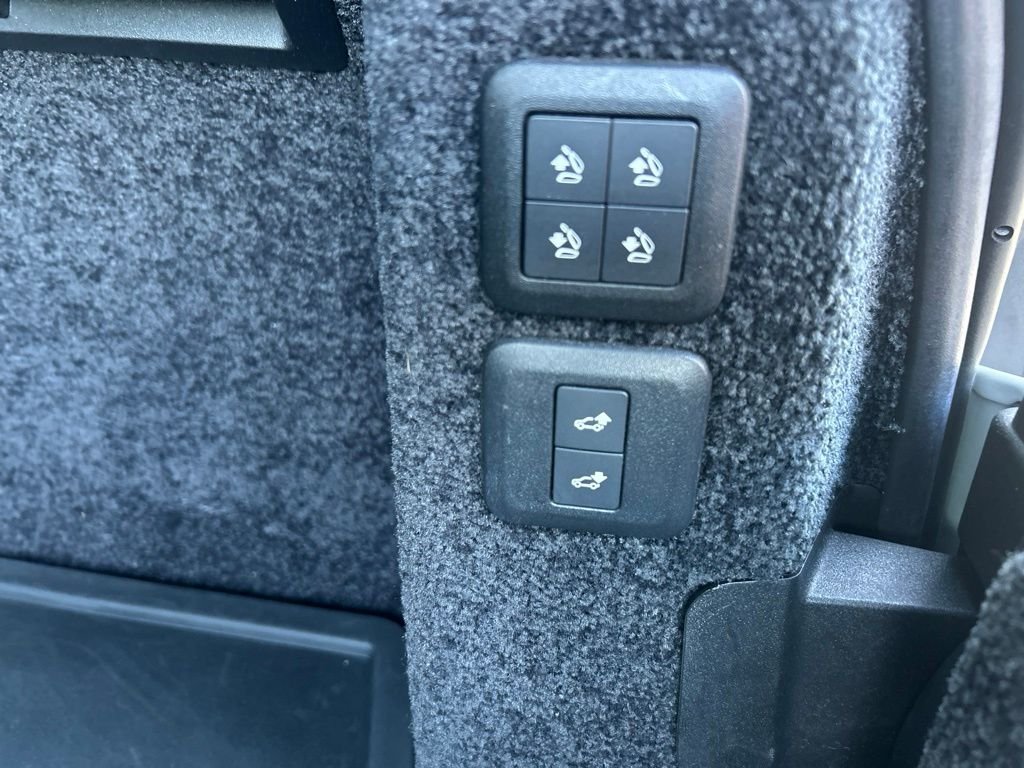 Used 2019 White Land Rover 5.0L V8 Supercharged image 28