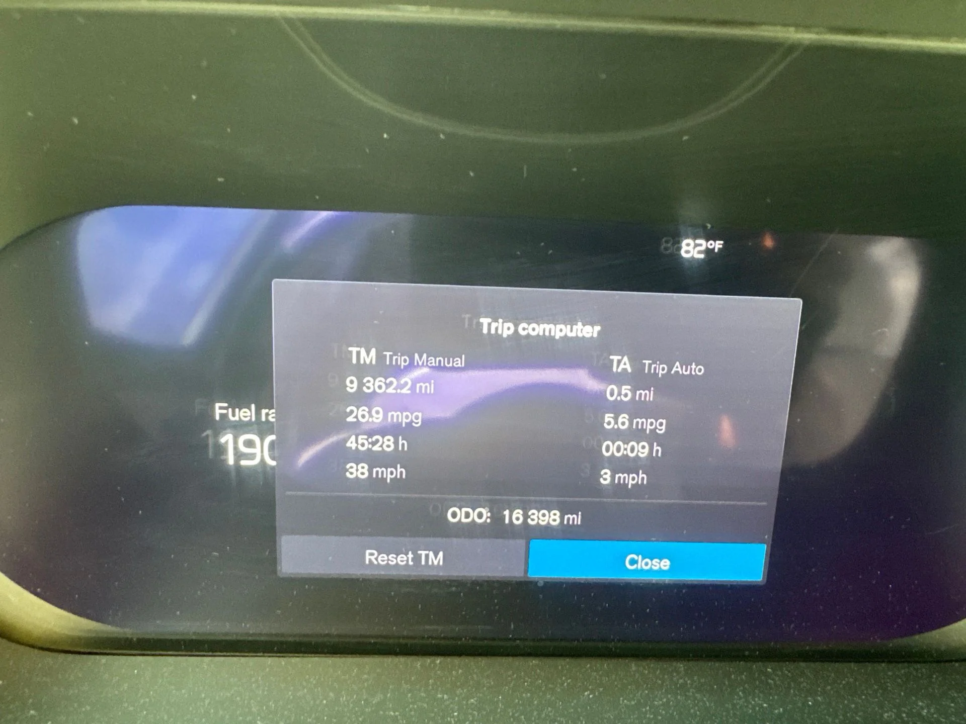 Used 2024 Red Volvo B5 Ultimate Dark Theme image 10