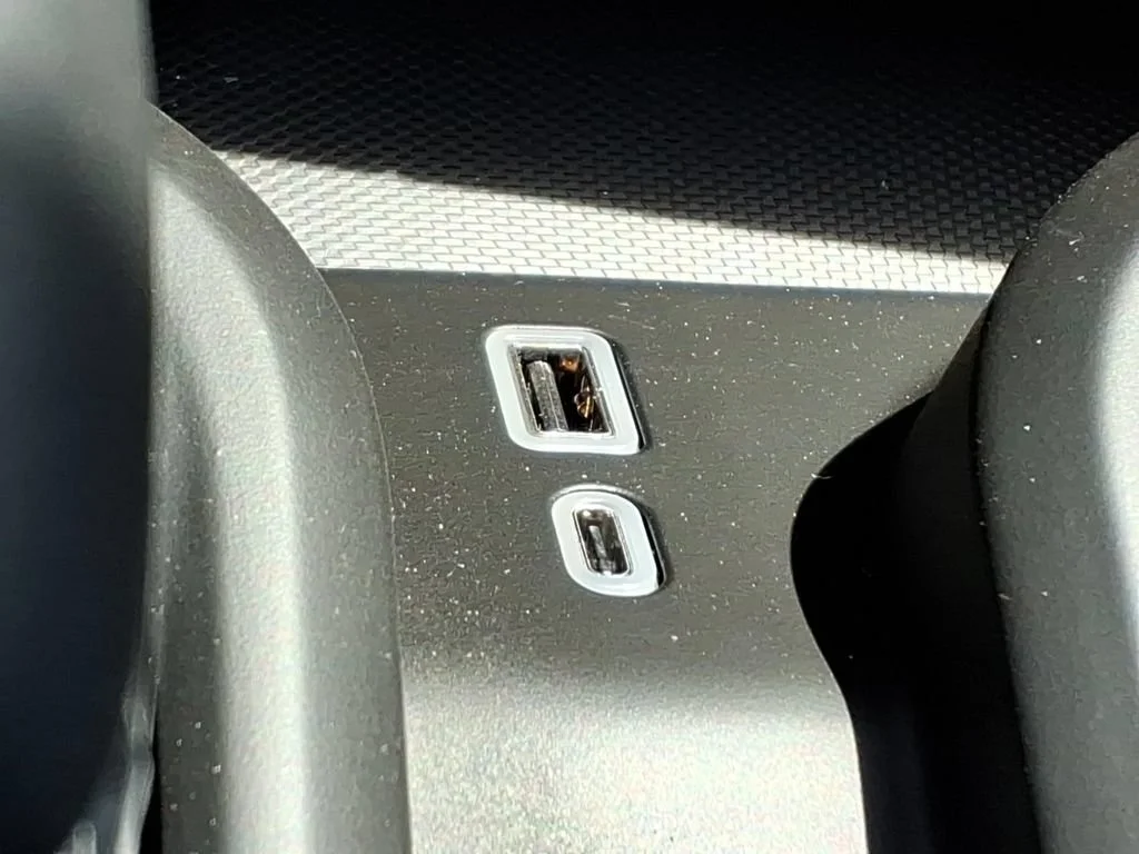 2026 GMC Sierra 1500 AT4X - Photo 8
