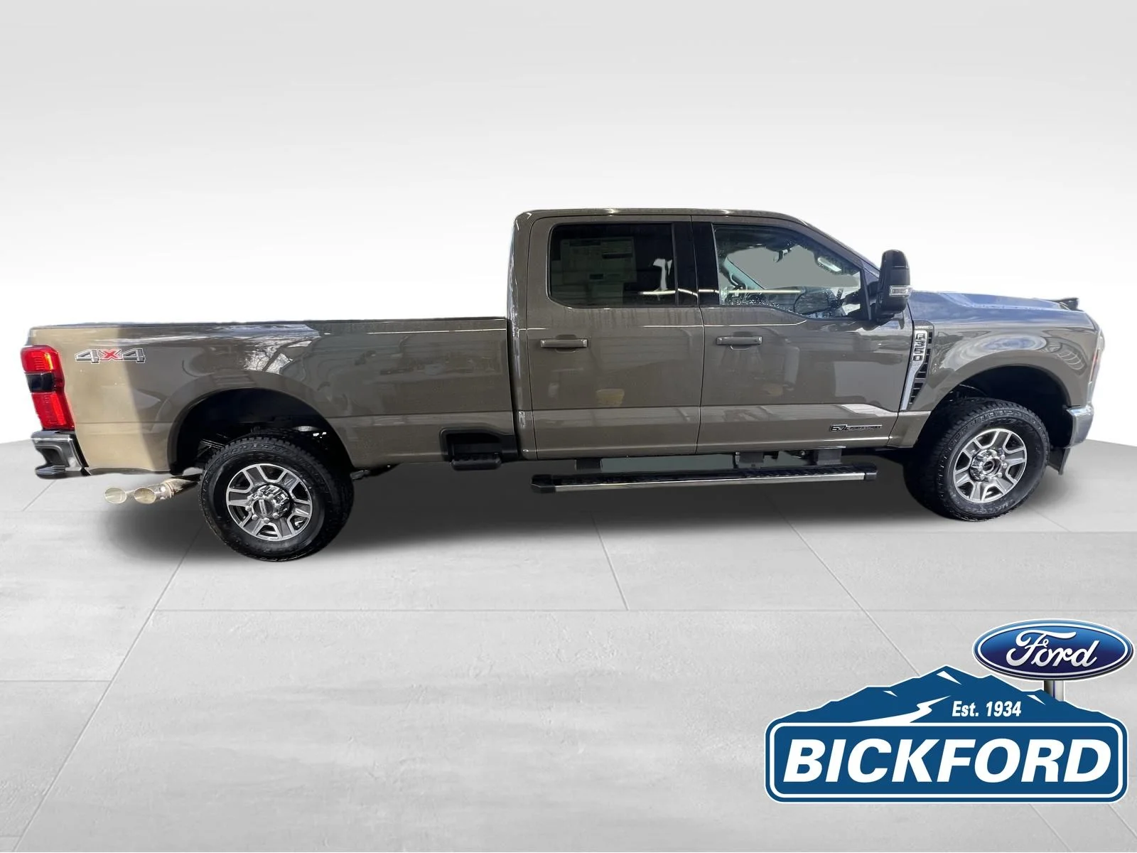 New 2026 Gray Ford Lariat image 4