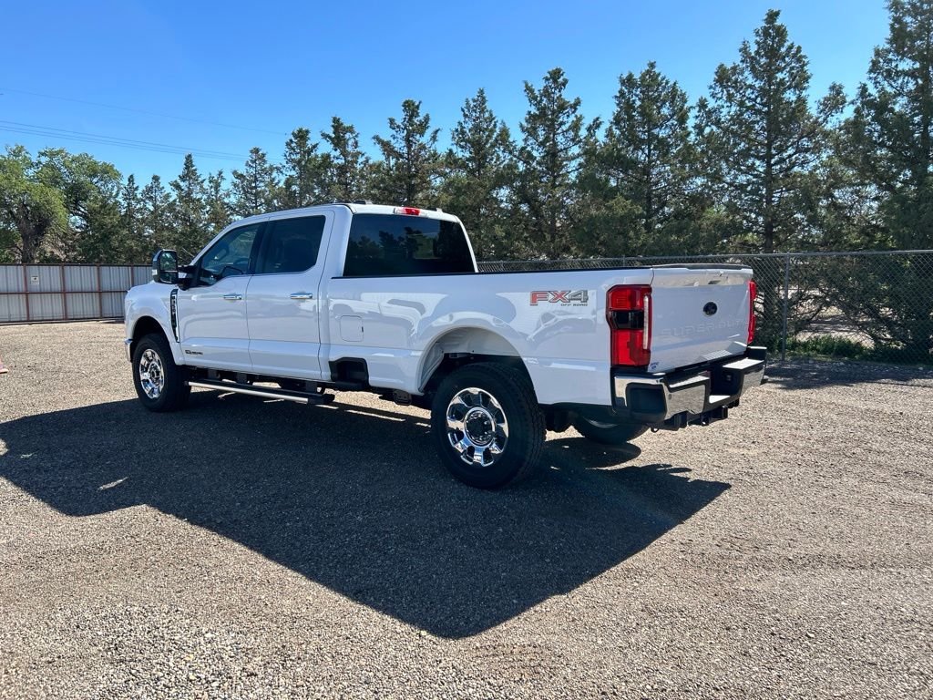 New 2026 Oxford White Ford Lariat image 4
