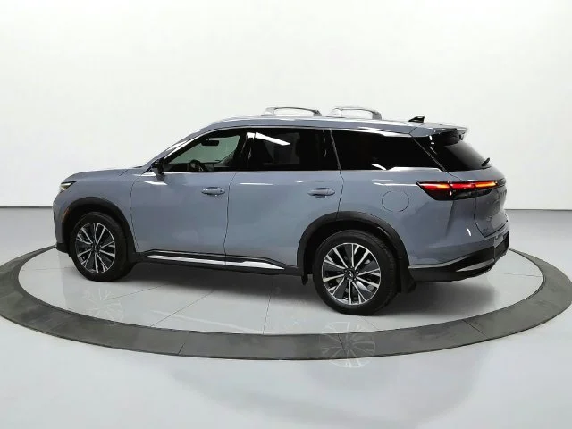 Used 2026 Gray INFINITI LUXE image 5