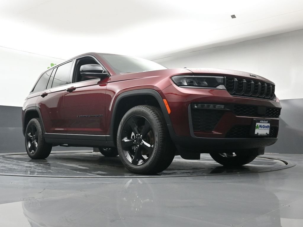 New 2026 Velvet Red Pearl-Coat Exterior Paint Jeep Limited image 27