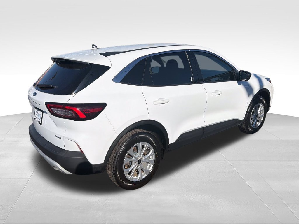 Used 2023 White Ford Active image 5