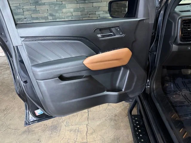 Used 2023 Onyx Black GMC AT4 image 8