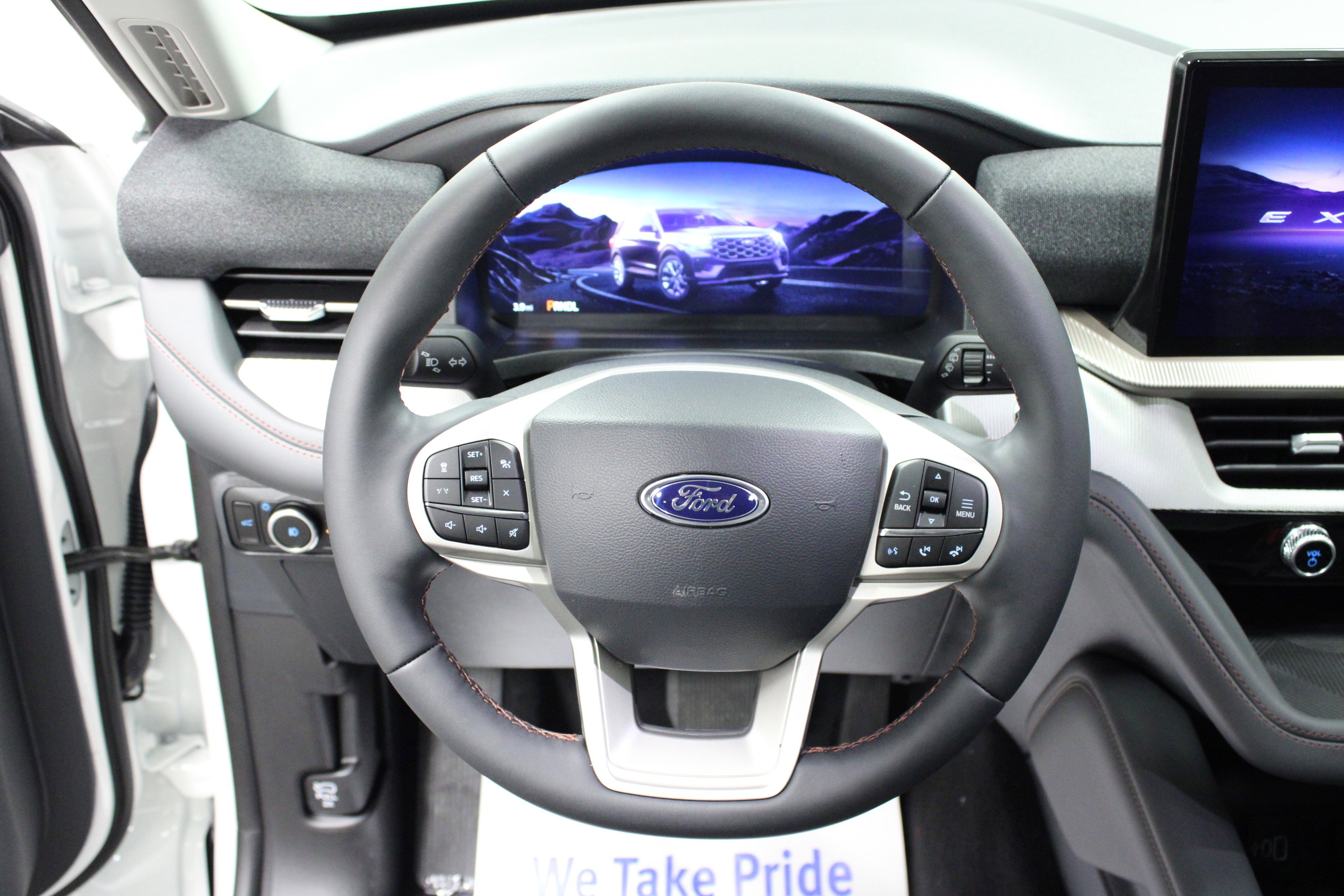 New 2026 Star White Metallic Tri-Coat Ford Active image 18
