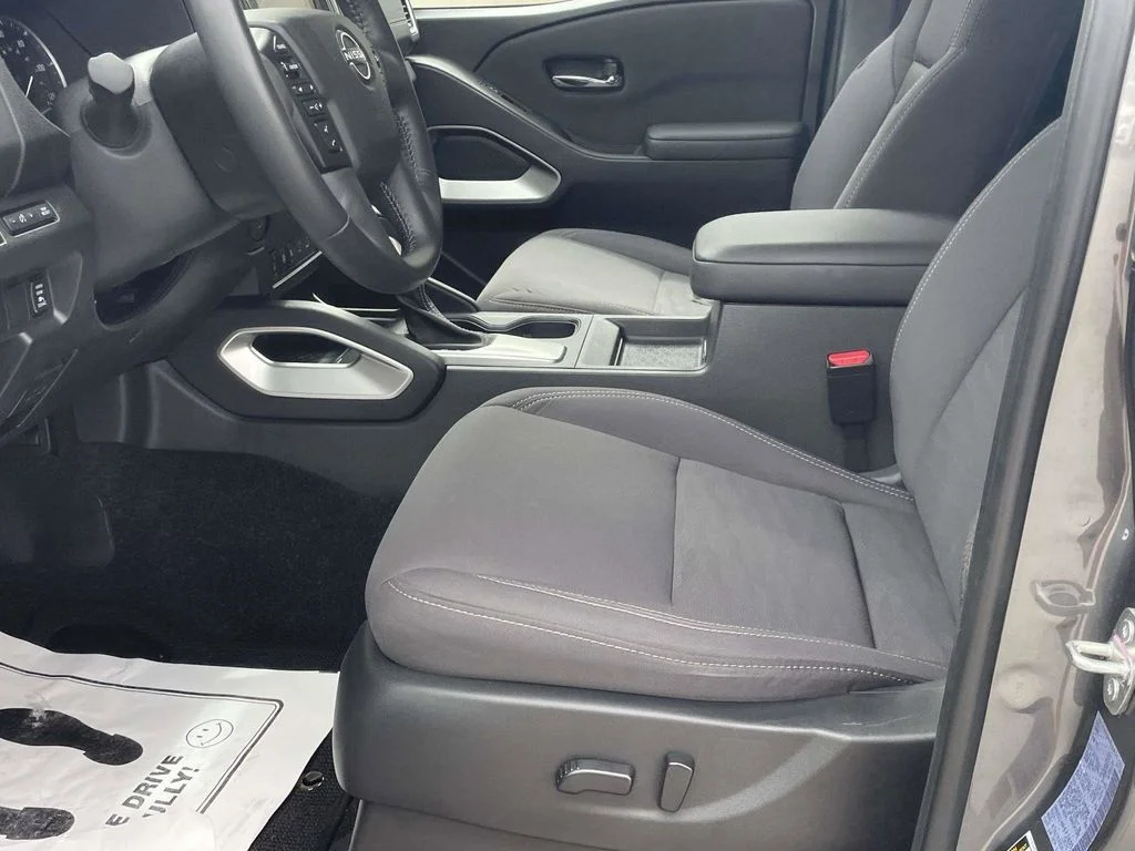 Used 2024 Gray Nissan SV image 13
