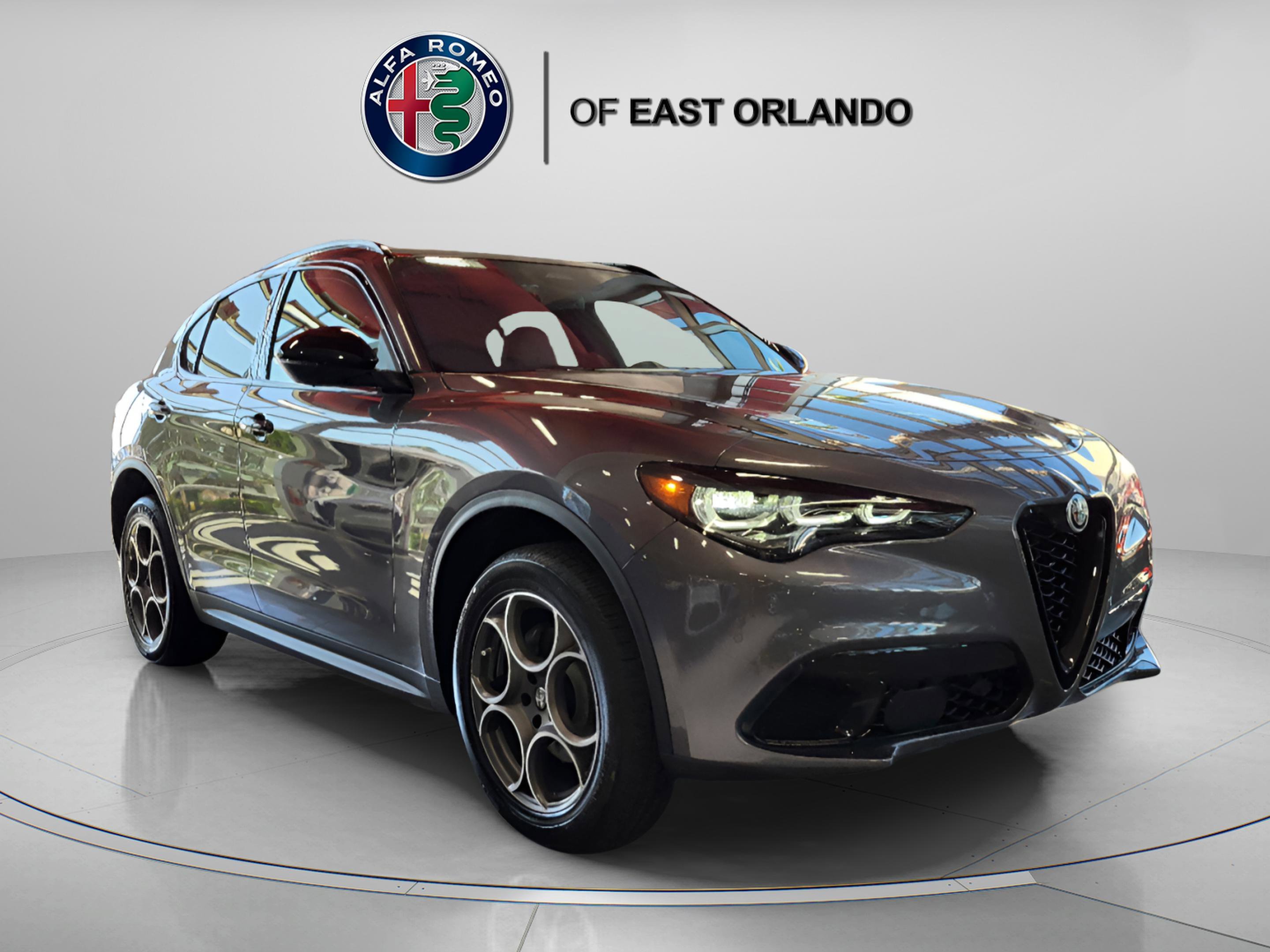 2025 Alfa Romeo Stelvio Stelvio AWD's photo