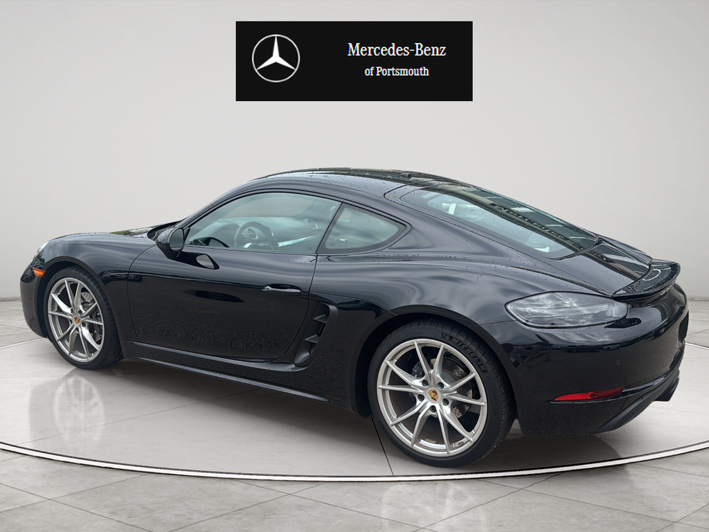 Used 2024  Porsche Style Edition image 3
