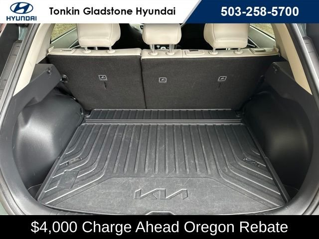 Used 2023 Cityscape Green Kia Wind image 17