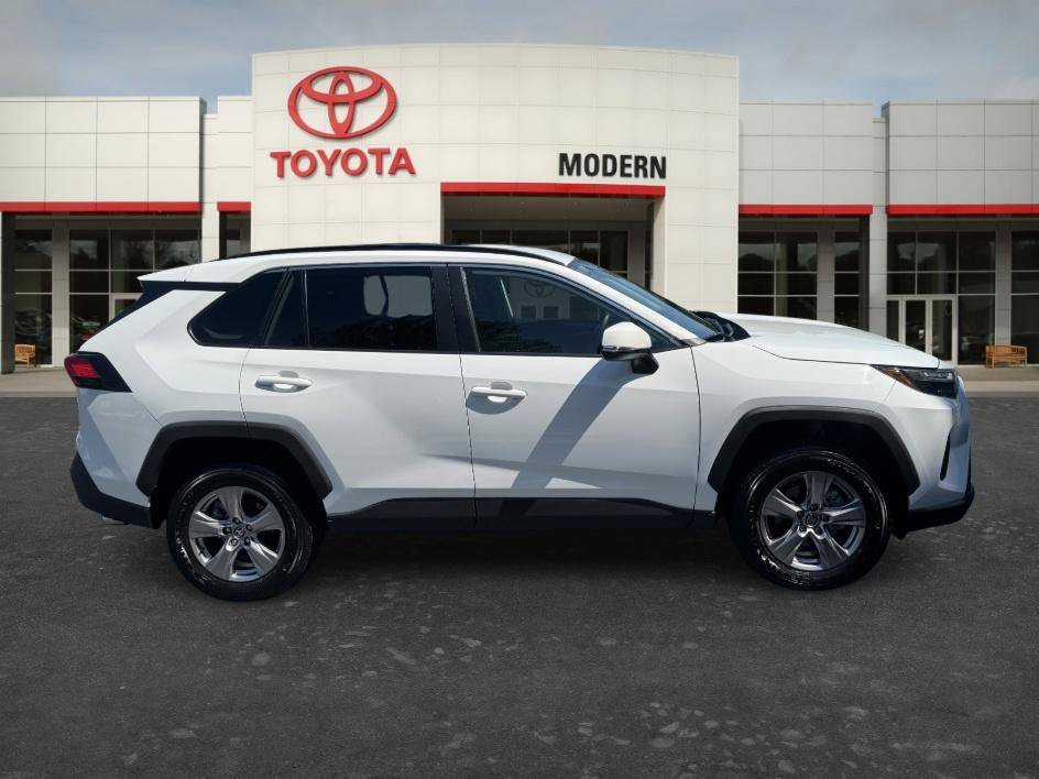 Used 2025 Ice Toyota XLE image 4