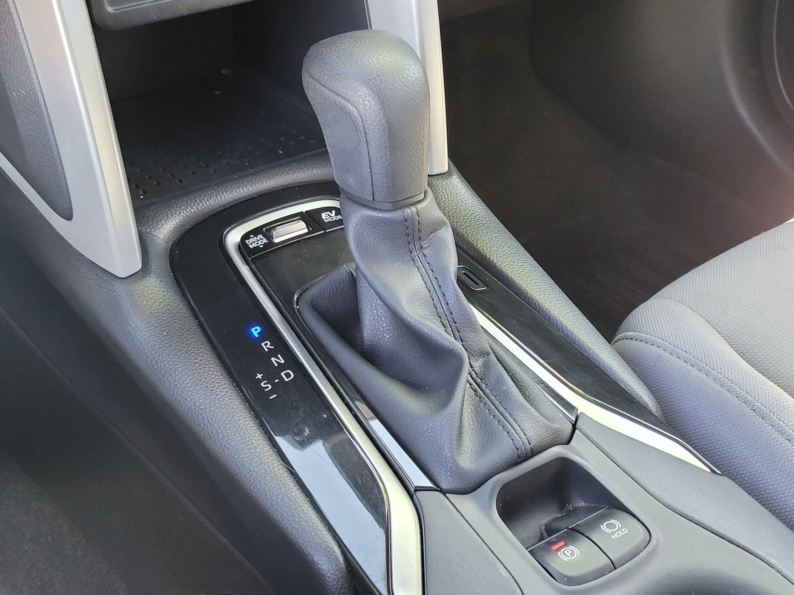 Certified Used 2025 Silver Toyota  image 22