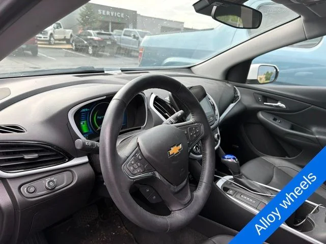 Used 2017 Summit White Chevrolet LT image 16