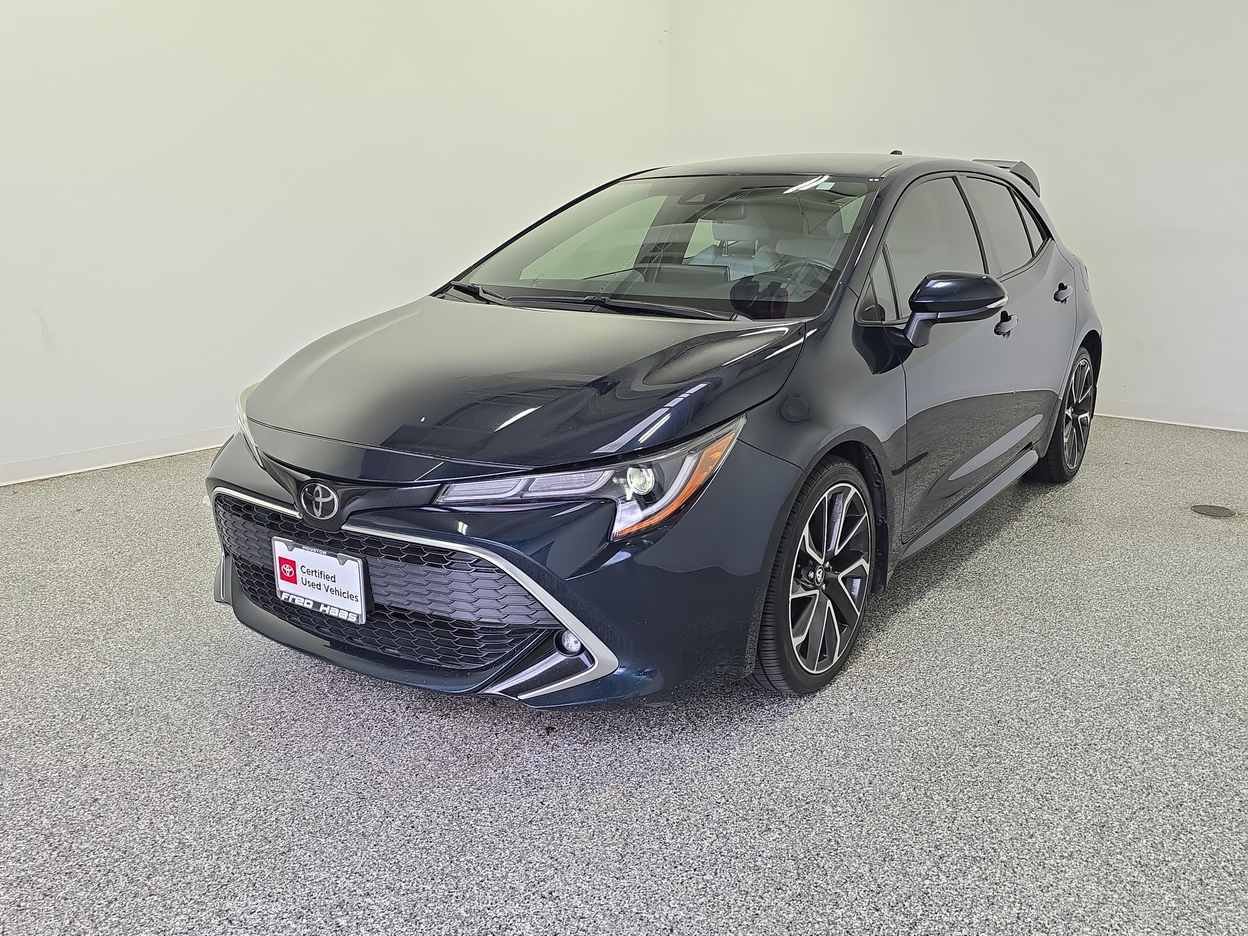 Certified Used 2021 Galactic Aqua Mica Toyota XSE image 2