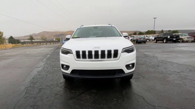 Used 2019 White Jeep Latitude Plus 4x4 image 3