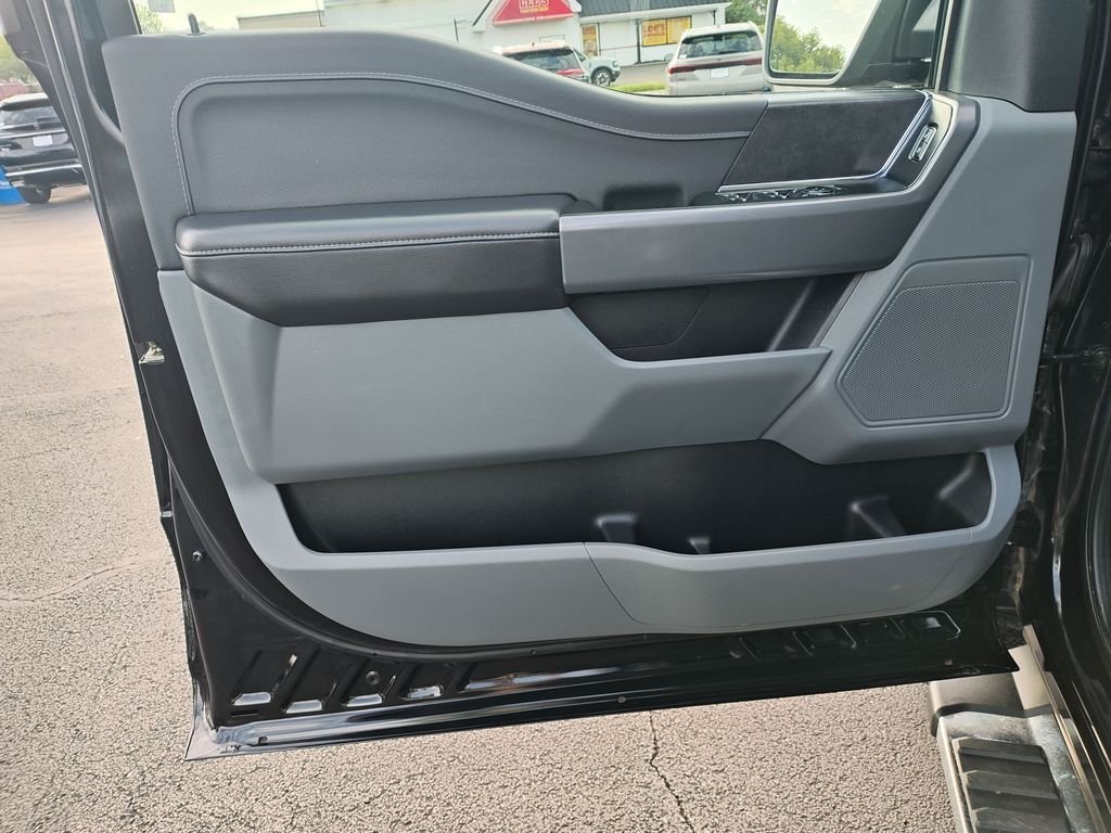 Used 2025 Black Ford XLT image 12