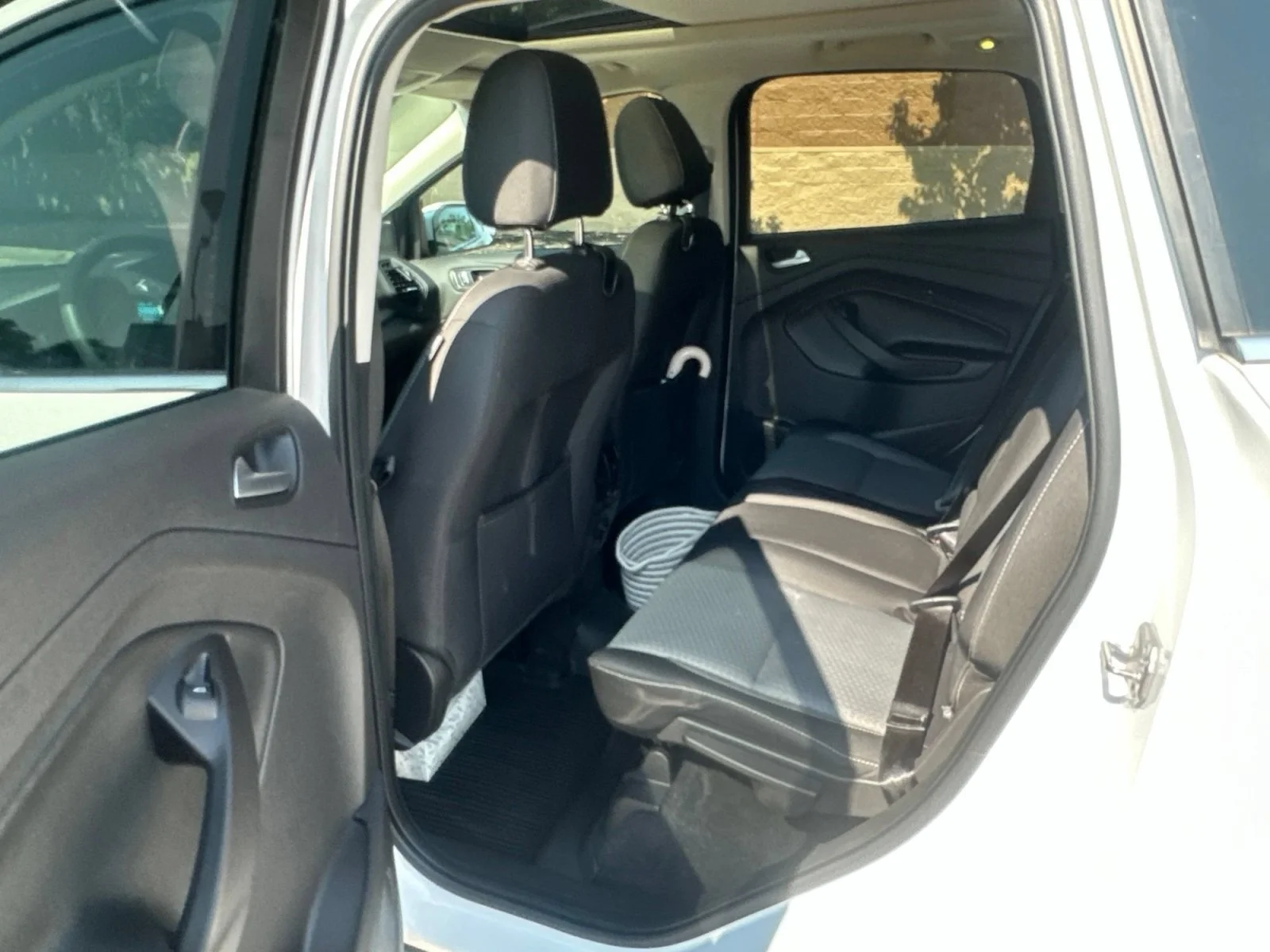Used 2017 Oxford White Ford SE image 5