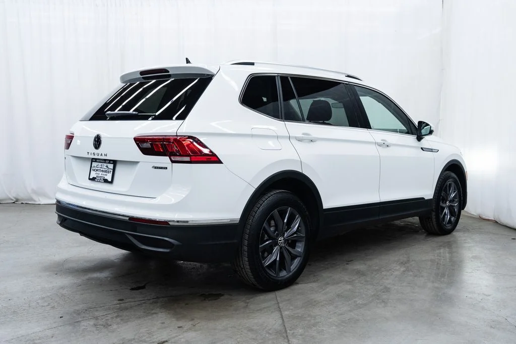 Used 2024 White Volkswagen 2.0T SE image 6