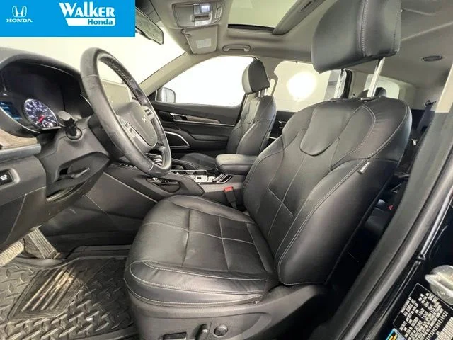 Used 2022 Black Kia EX image 13