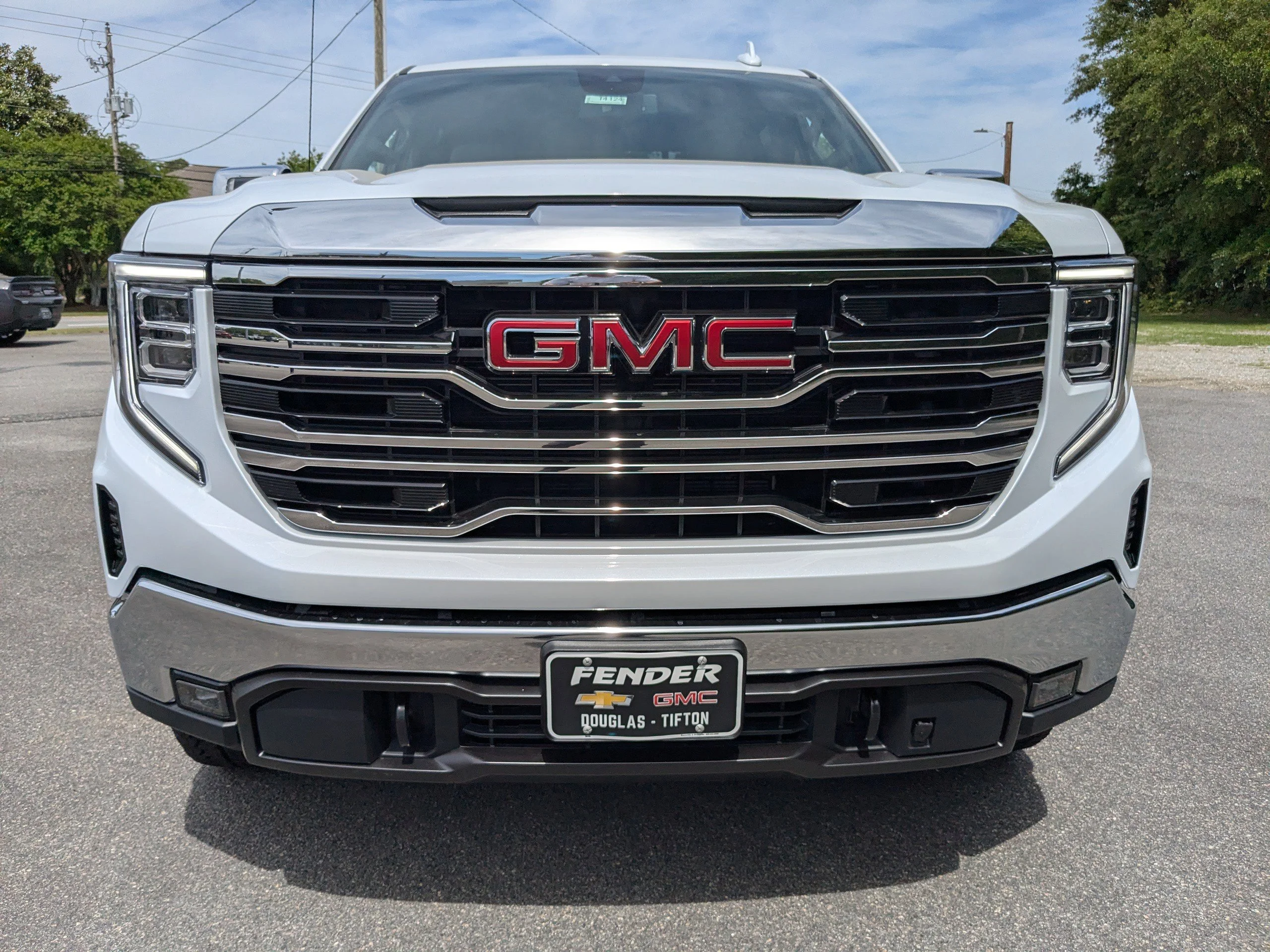 2026 GMC Sierra 1500 SLT - Photo 10