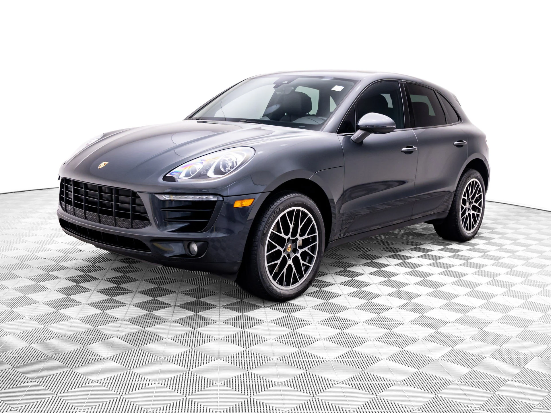2017 Porsche Macan