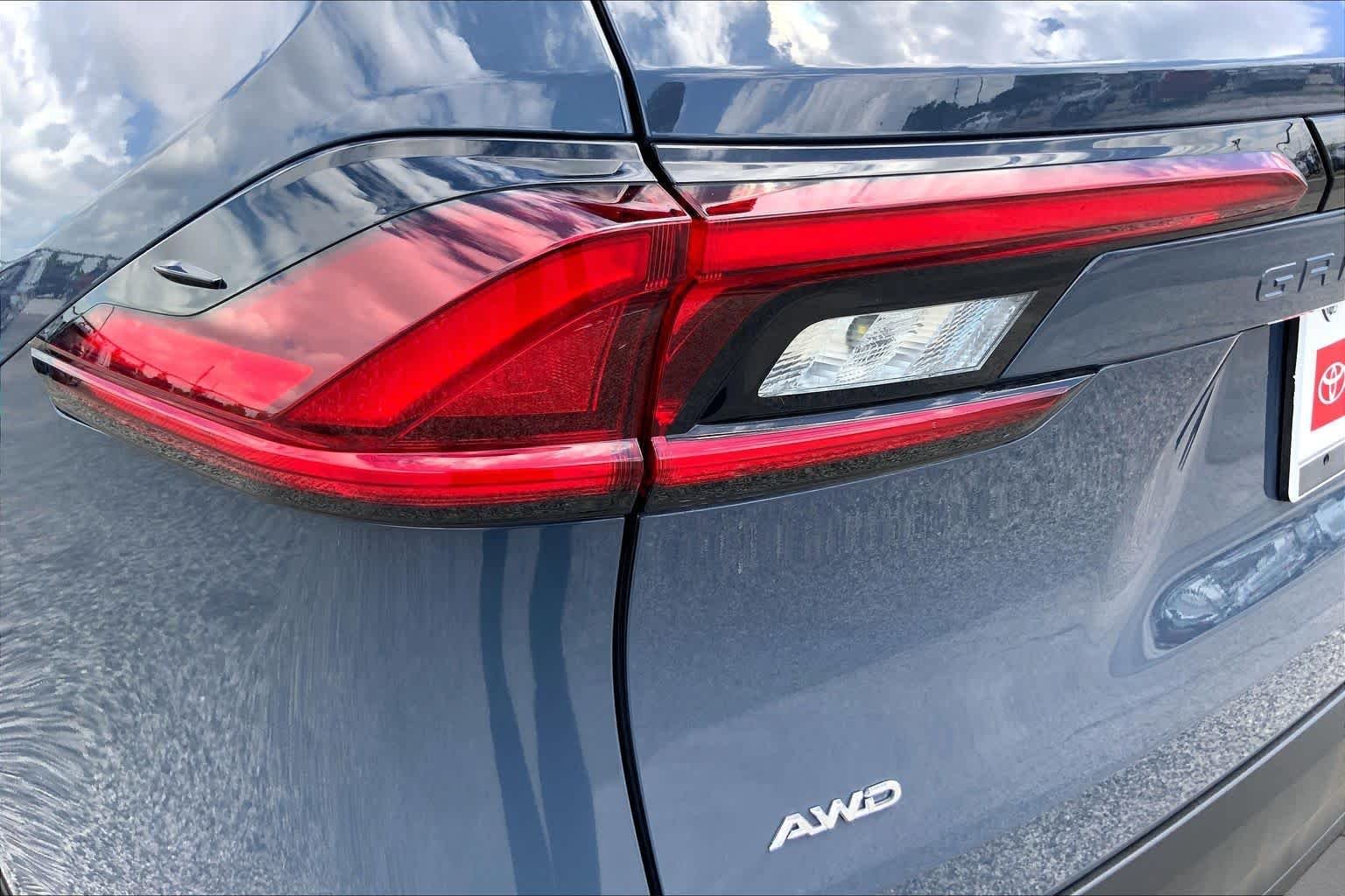 Used 2025 Storm Cloud Toyota XLE image 28