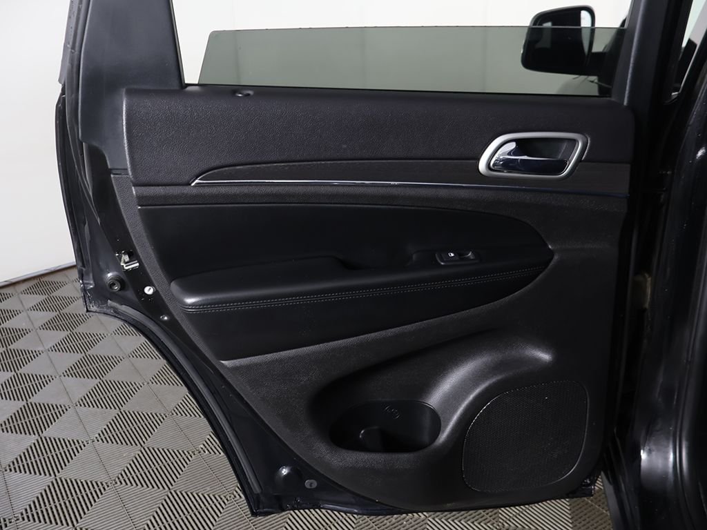 Used 2018 Black Jeep Limited image 24