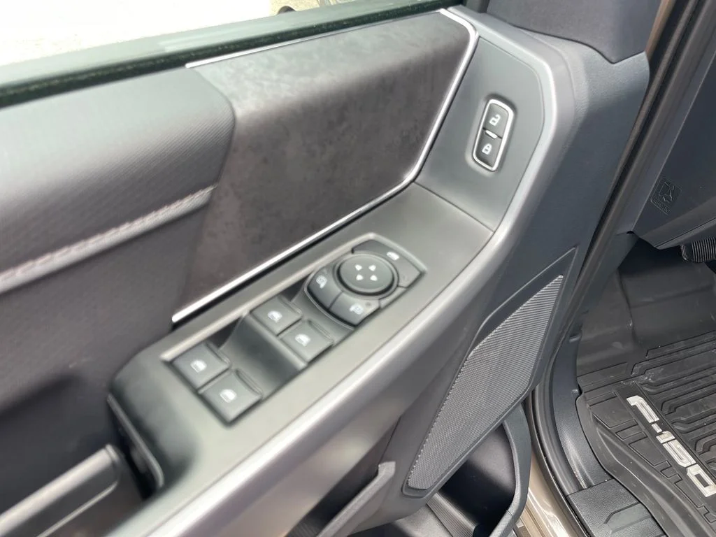 New 2026 Marsh Gray Ford XLT image 5