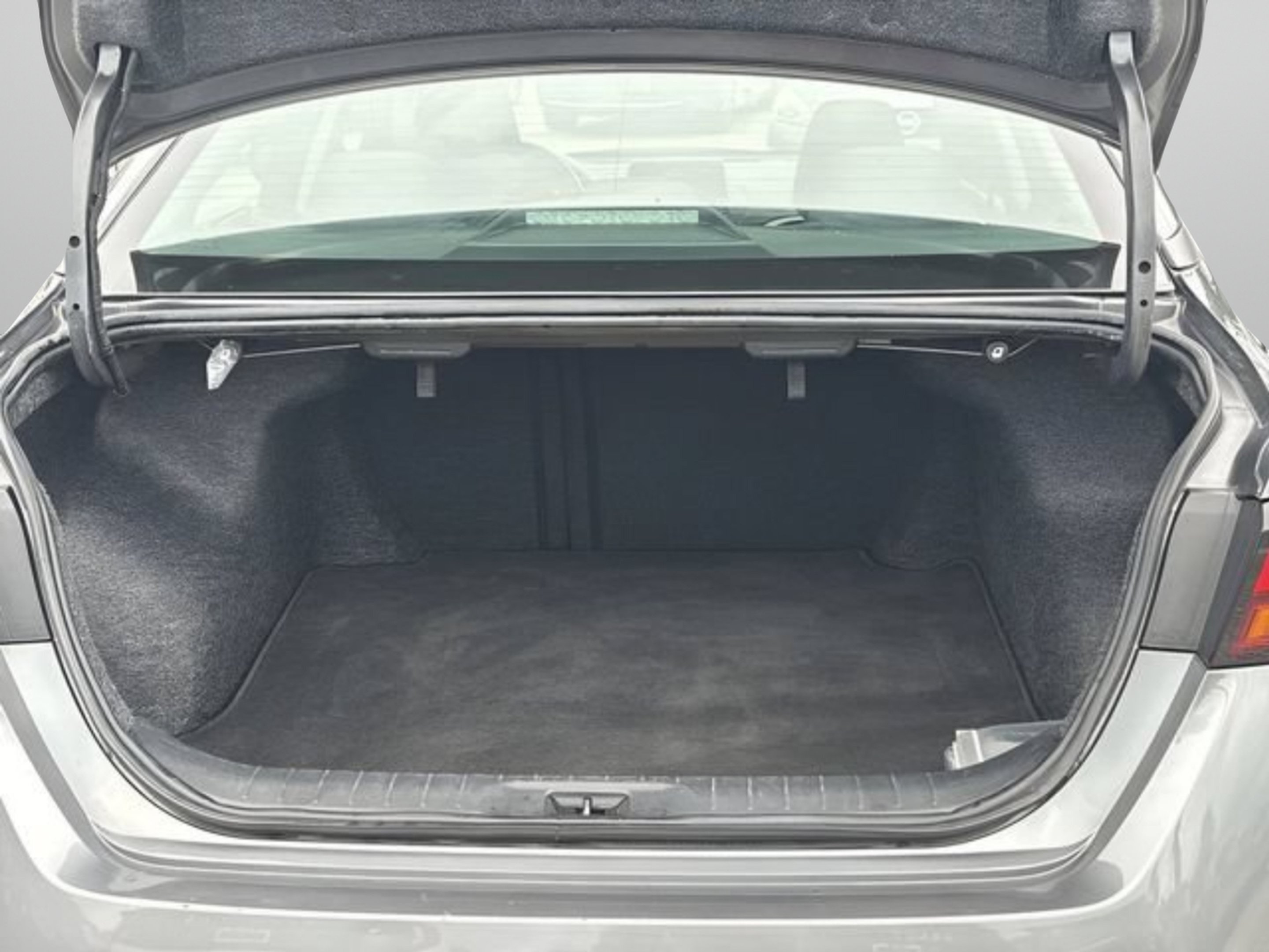 2024 Nissan Altima SV - Photo 6