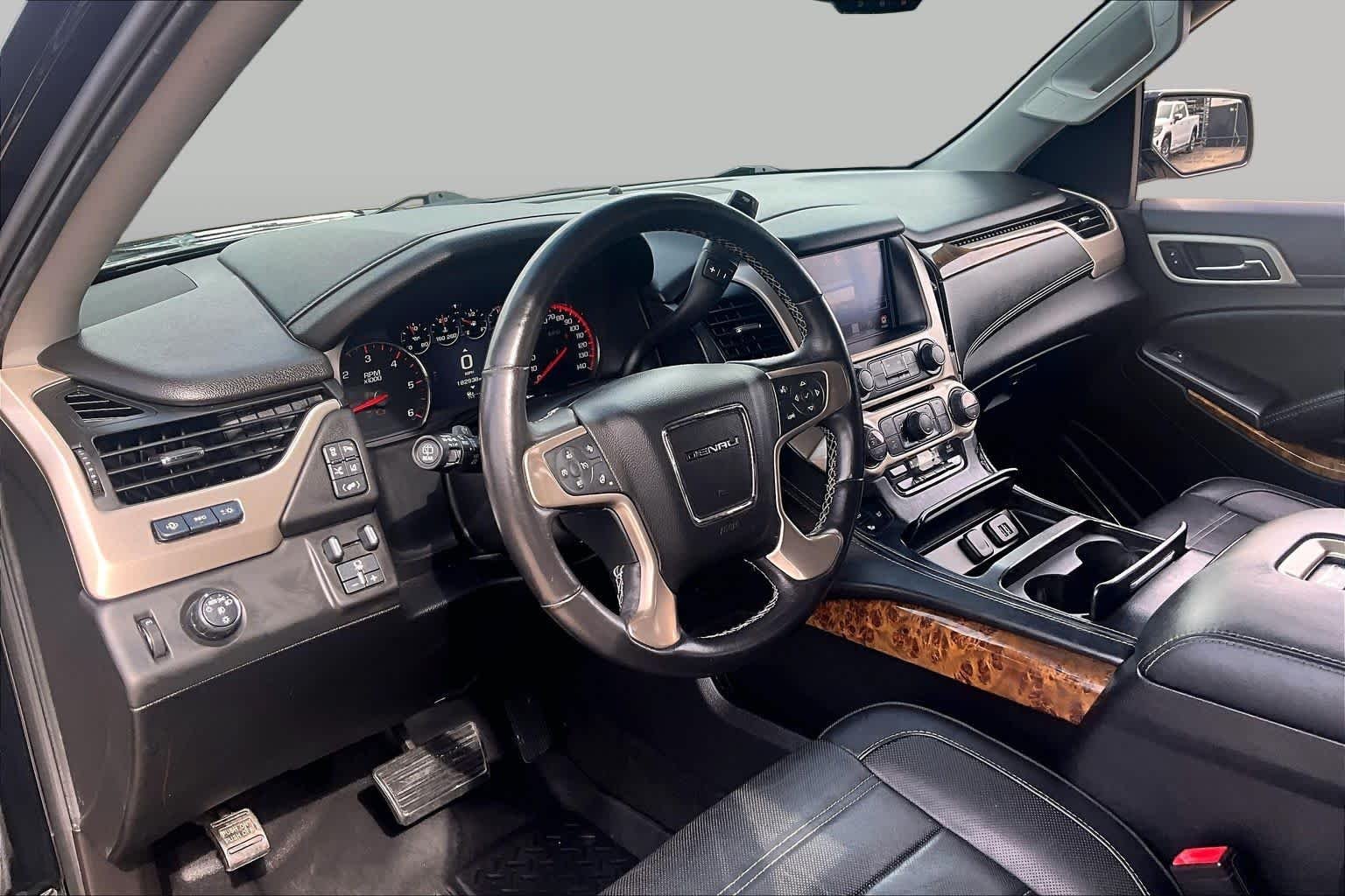 Used 2015 Onyx Black GMC Denali image 17