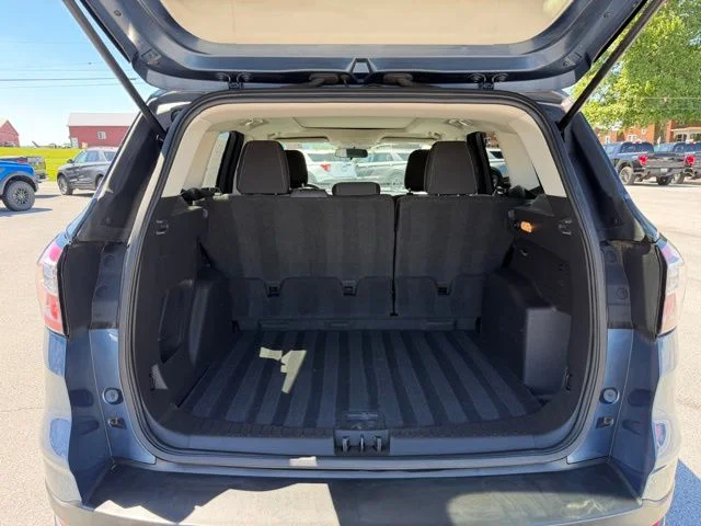 Certified Used 2018 Blue Metallic Ford SE image 20