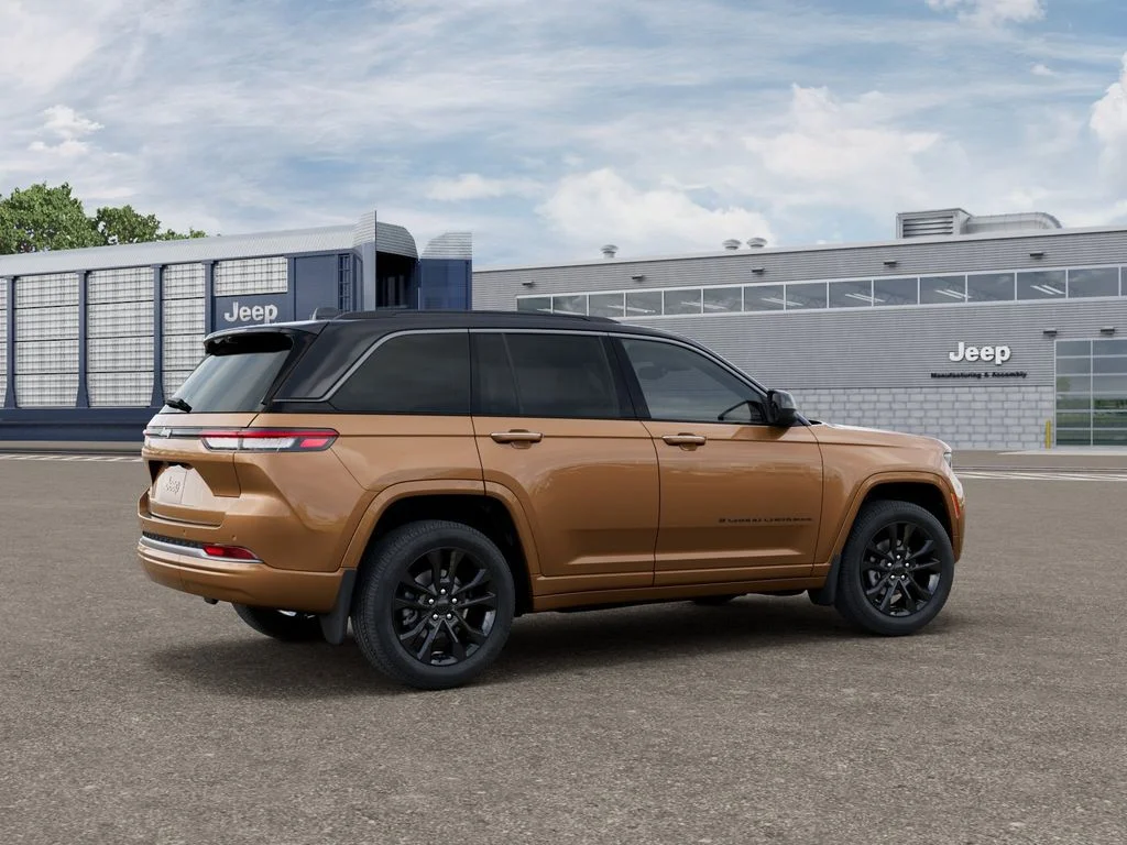 New 2026 Copper Shino Metallic Clear-Coat Exterior Paint Jeep Limited Reserve image 4
