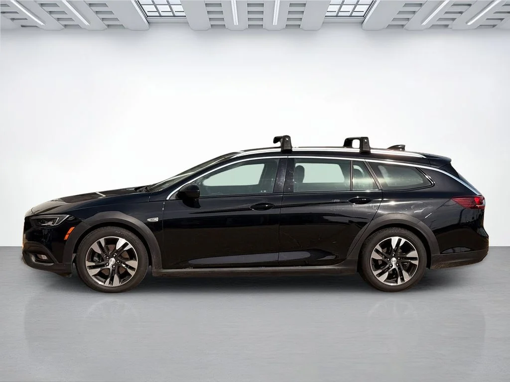 Used 2020 Black Buick Essence image 2