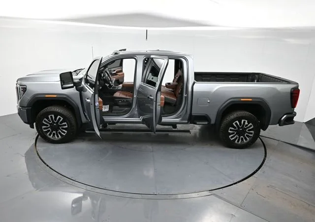 Used 2025 Sterling Metallic GMC Denali Ultimate image 39