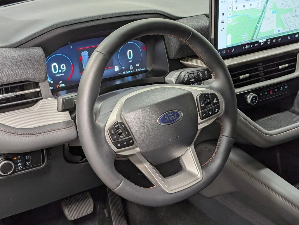 New 2026 Space White Metallic Ford Active image 8