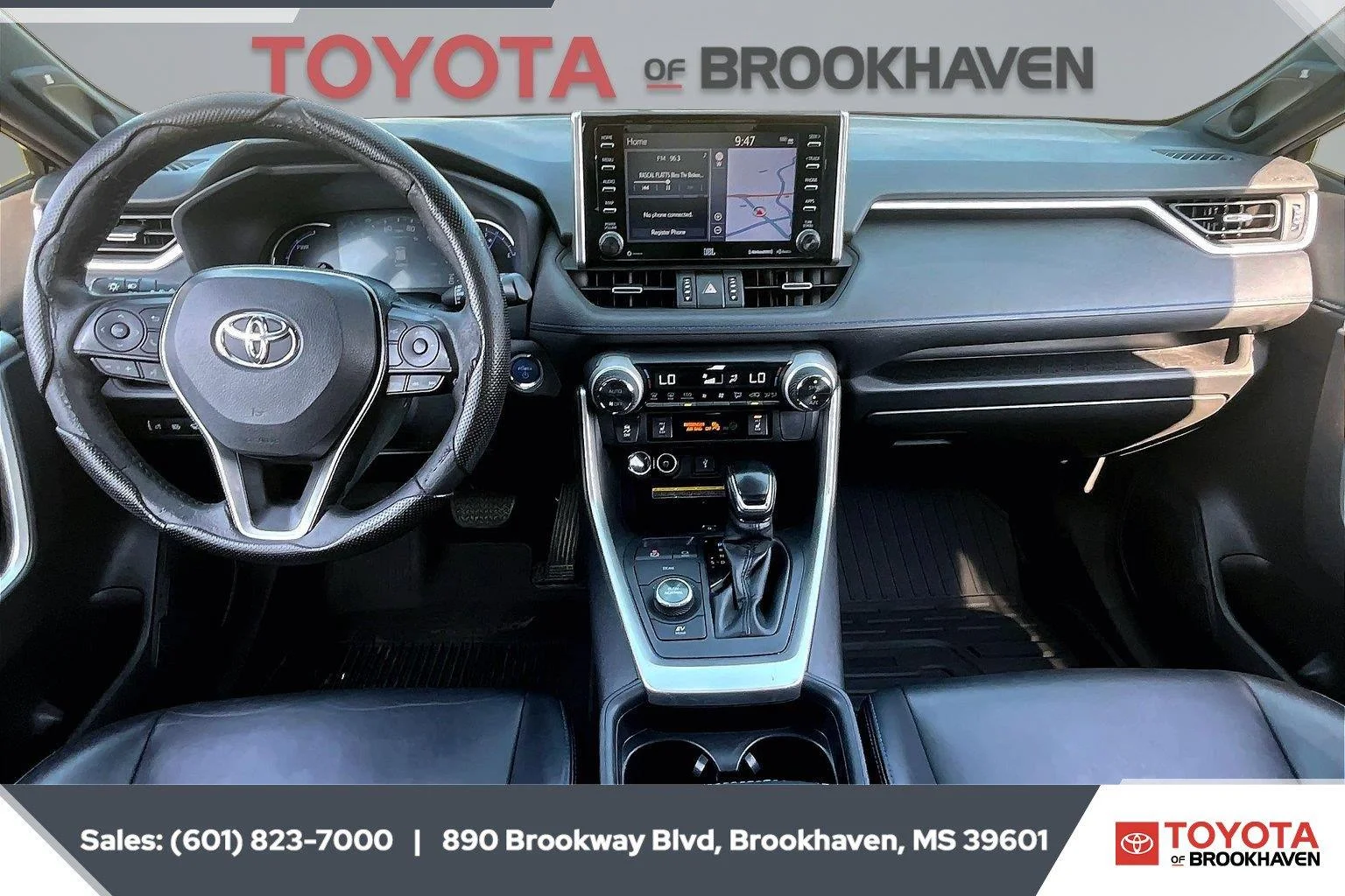 Used 2020 Blizzard Pearl w/Midnight Black Metallic Roof Toyota XSE image 13