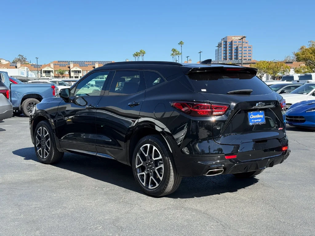 Used 2025 Black Chevrolet RS image 8