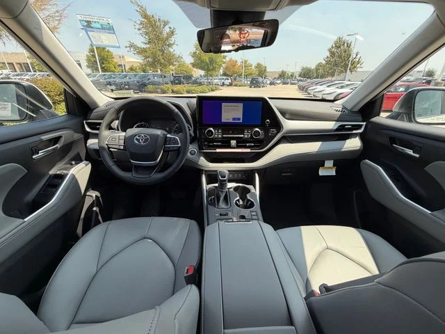 New 2026 Wind Chill Pearl Toyota XLE image 17