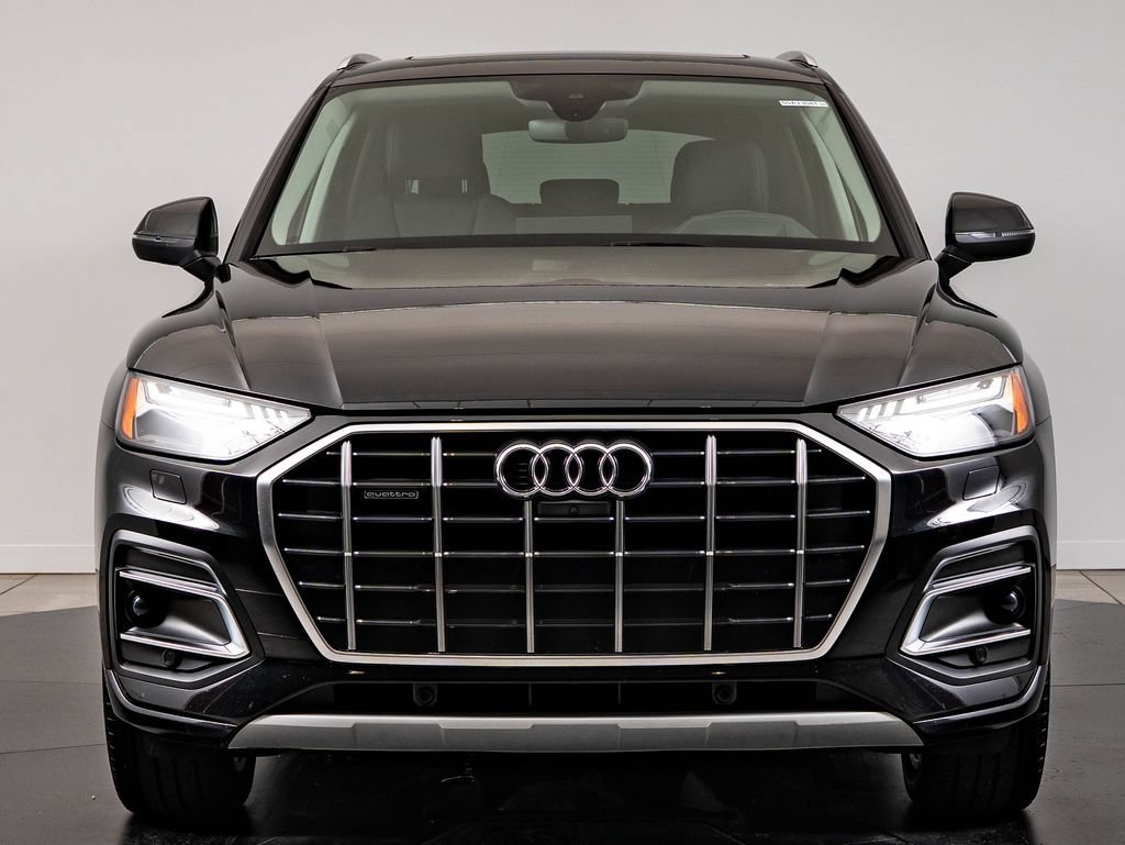 Used 2021 Mythos Black Metallic Audi 45 Prestige image 2