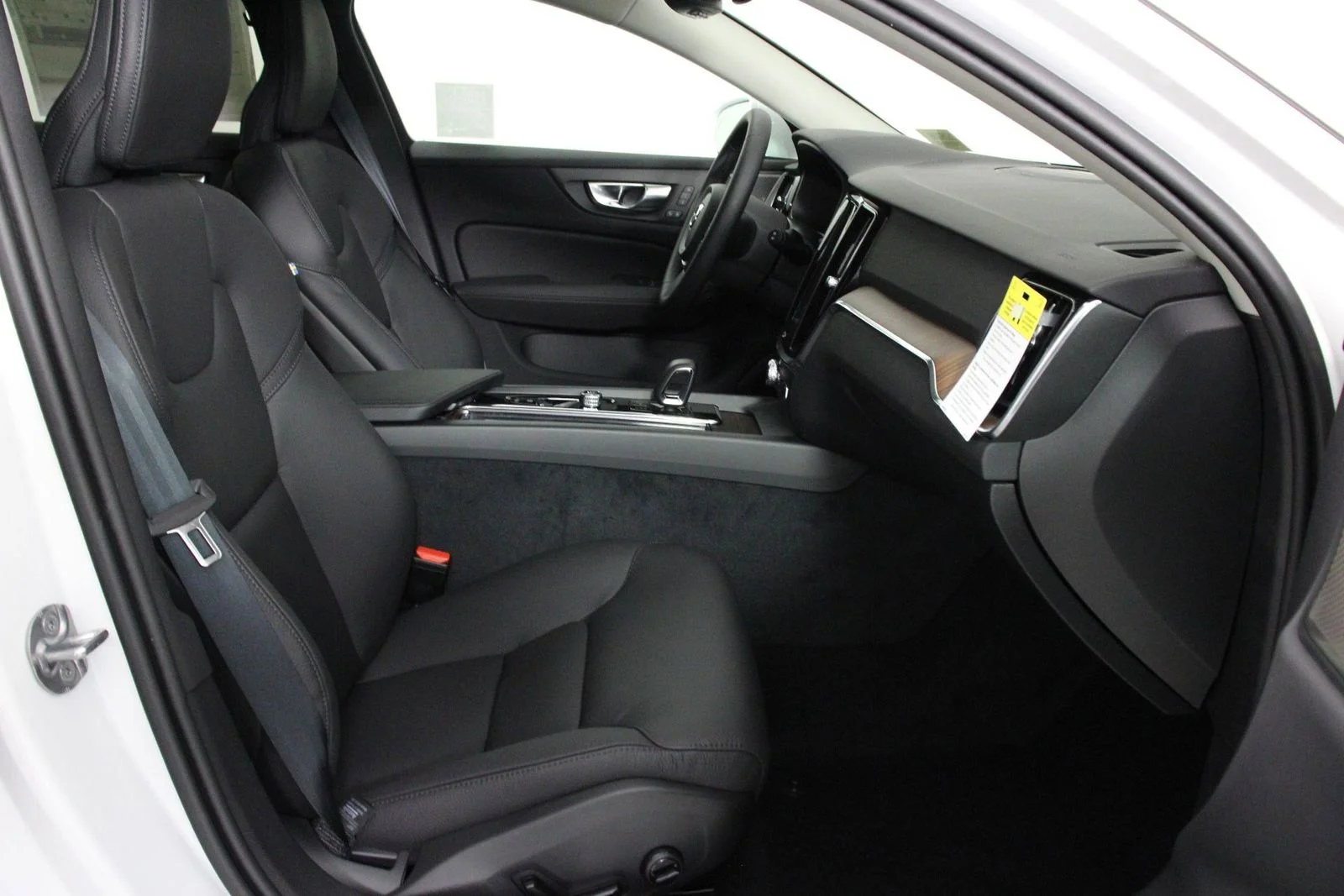 2026 Volvo V60 Cross Country Plus - Photo 10