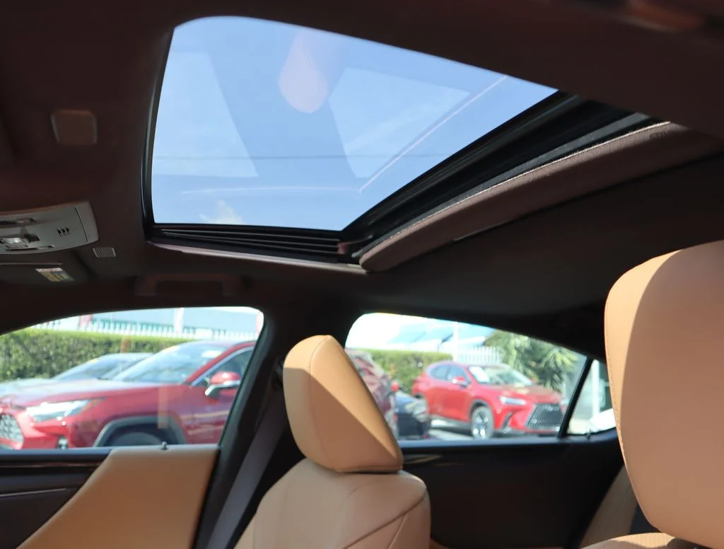 Used 2021 Silver Lexus 350 image 16