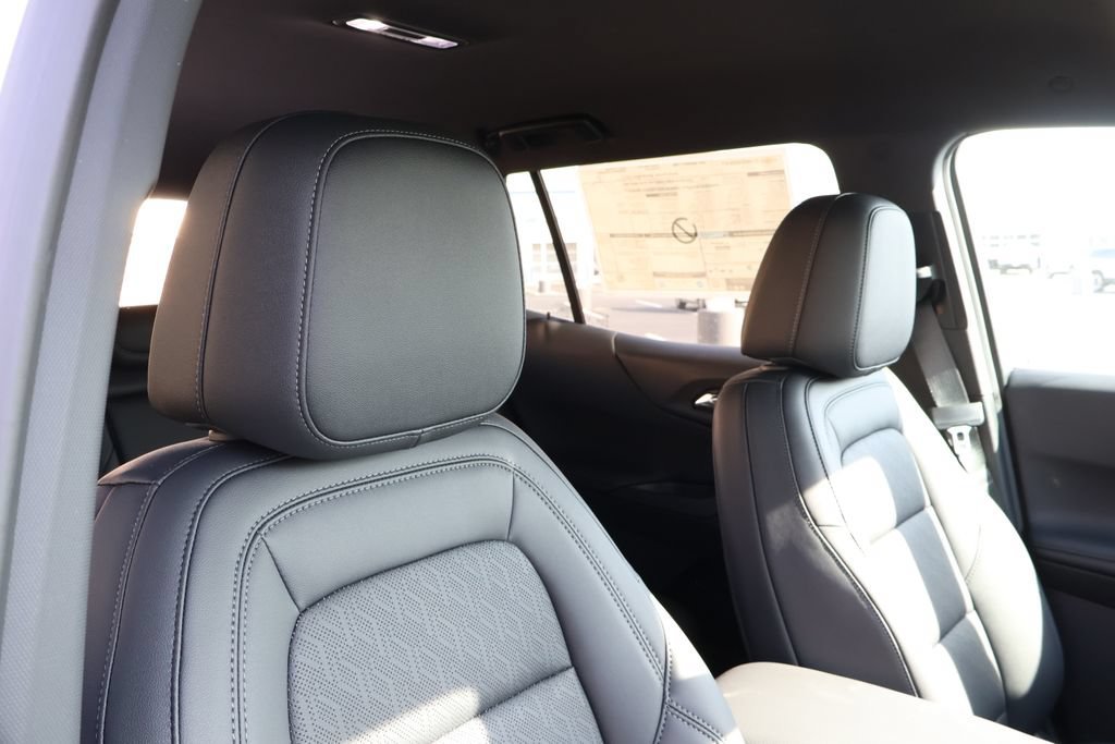 2027 Chevrolet Equinox LT - Photo 43