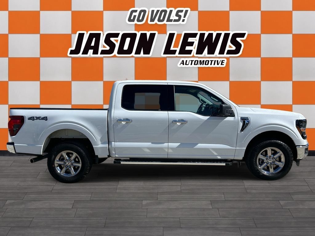 Used 2025 Oxford White Ford XLT image 3