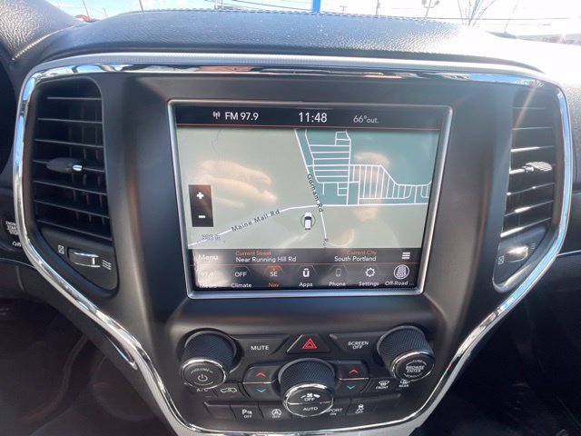 Used 2018 Diamond Black Jeep Limited image 24