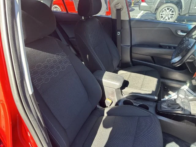 Used 2018 Red Kia EX image 28