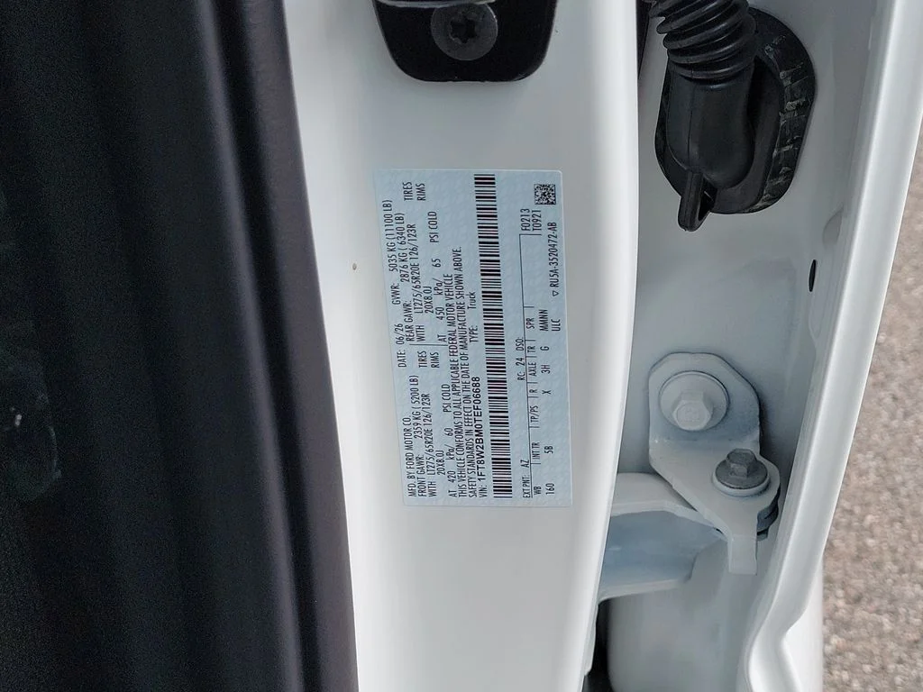 New 2026 Star White Metallic Tri-Coat Ford F-250® Lariat® image 27