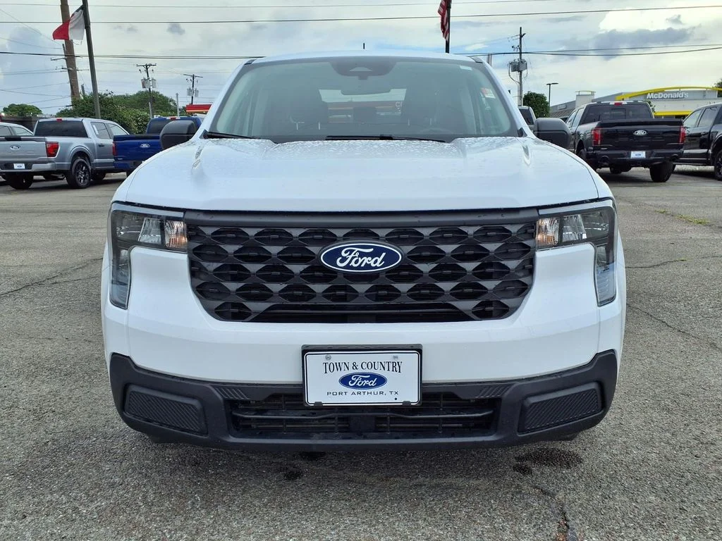 Used 2025 White Ford XL image 19