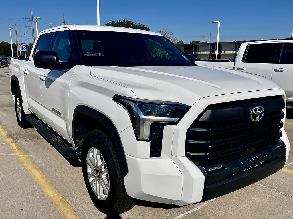 2025 Toyota Tundra SR5