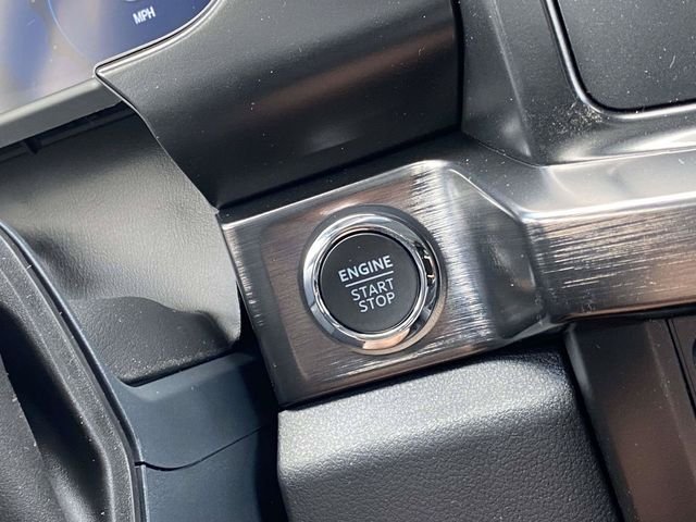New 2026 Glacier Gray Metallic Tri-Coat Ford Lariat image 14