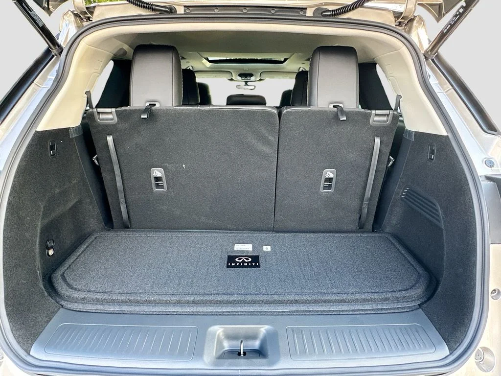 Certified Used 2026 Silver INFINITI LUXE image 29